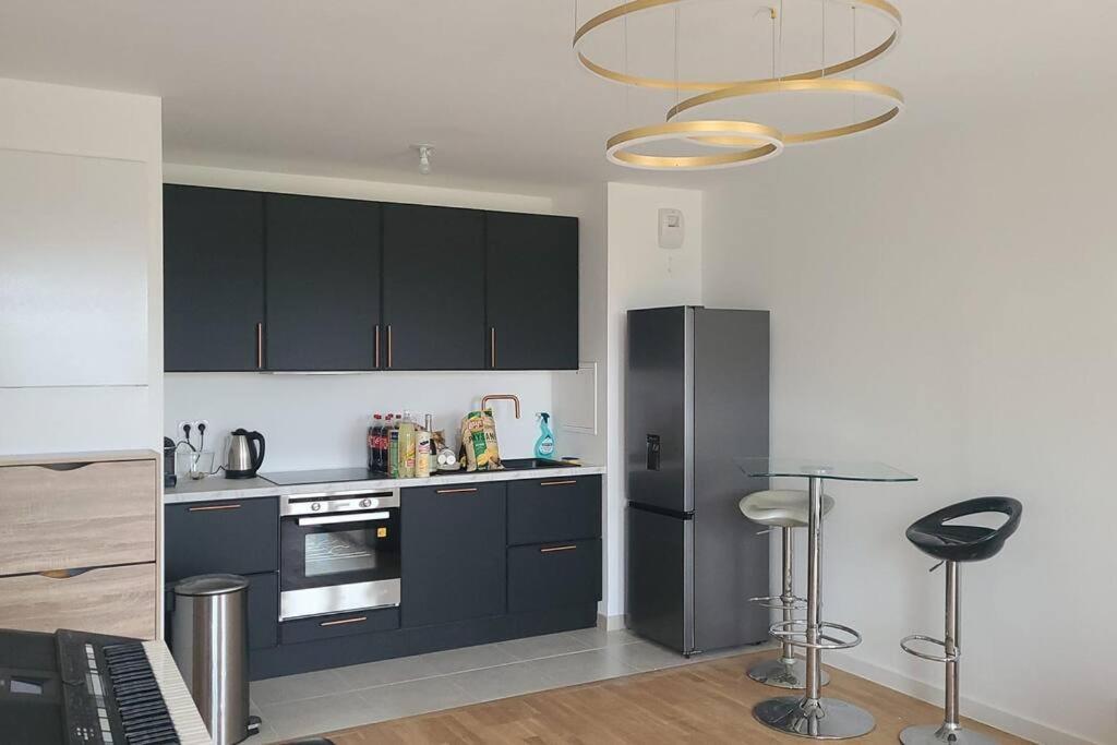 Appartement Chic 5 Min Disneyland/Vallee Village Серри Экстерьер фото